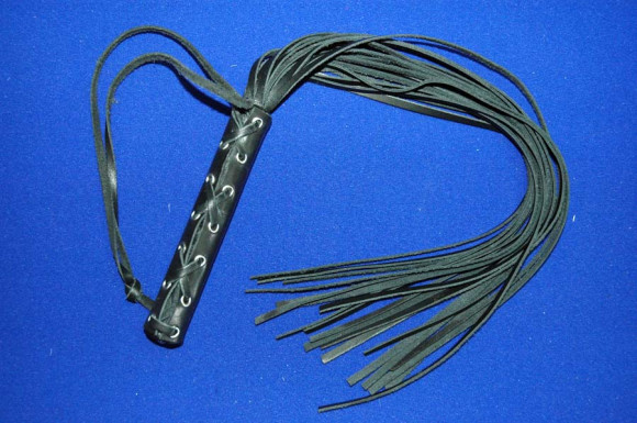 Чёрная 18-полосная полужесткая плеть - 50 см. Чёрная 18-полосная полужесткая плеть - 50 см.