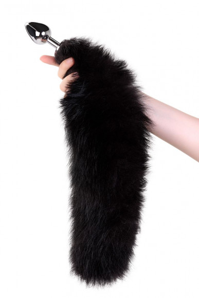 Большая серебристая металлическая анальная втулка с черным лисьим хвостом Большая серебристая металлическая анальная втулка с черным лисьим хвостом