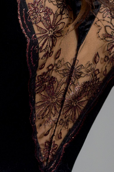 Пеньюар Brida с полупрозрачной вставкой на спинке Пеньюар Brida с полупрозрачной вставкой на спинке