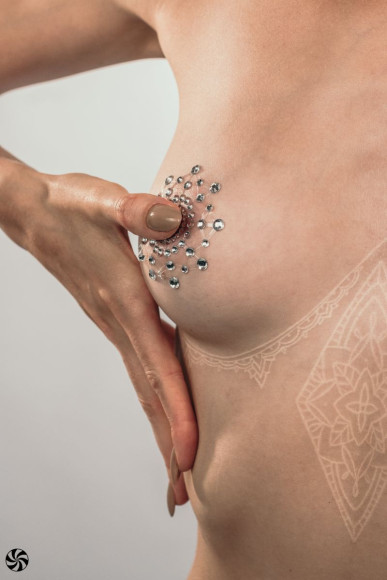 Наклейки на грудь Rowland Наклейки на грудь Rowland