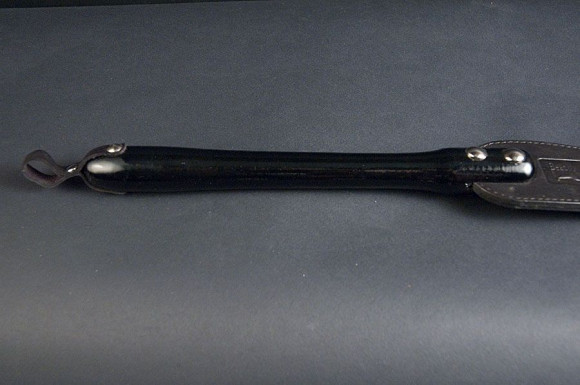 Чёрная шлёпалка Горячая ступня - 45 см. Чёрная шлёпалка Горячая ступня - 45 см.