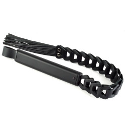 Черная кожаная плеть «Клеопатра» - 62 см. Черная кожаная плеть «Клеопатра» - 62 см.