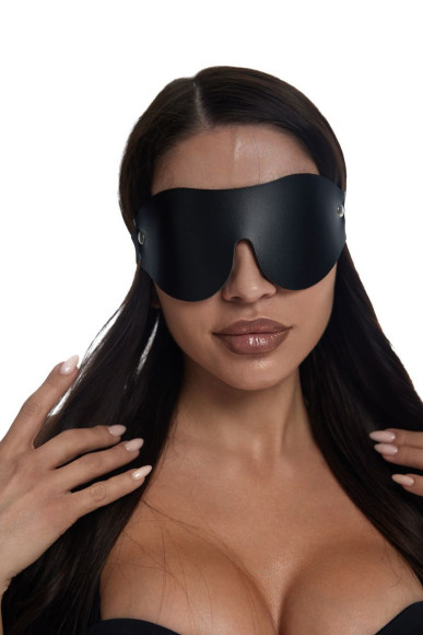 Черная однослойная кожаная маска Черная однослойная кожаная маска