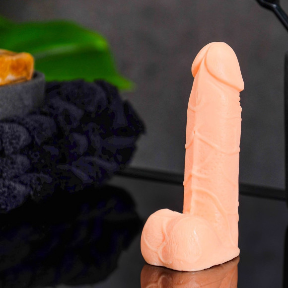 Фигурное мыло  Фаворит  с клубничным ароматом - 90 гр.