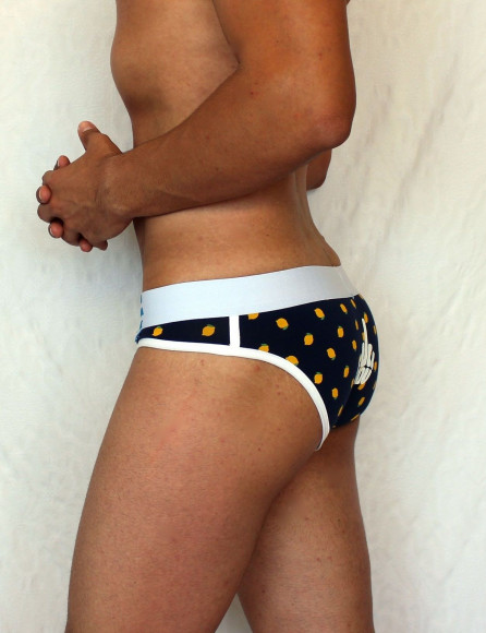 Темно-синие трусы с принтом в виде лимонов и провокационной надписью сзади Темно-синие трусы с принтом в виде лимонов и провокационной надписью сзади