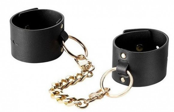Черные наручники Wide Cuffs на цепочке Черные наручники Wide Cuffs на цепочке