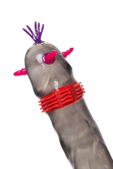 Черный стимулирующий презерватив «Болт на 32» с ароматом вишни - 1 шт. Черный стимулирующий презерватив «Болт на 32» с ароматом вишни - 1 шт.