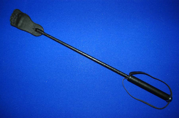 Чёрный стек с наконечником-ступней - 55 см. Чёрный стек с наконечником-ступней - 55 см.